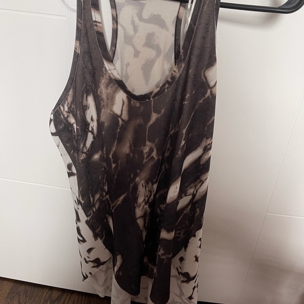 Carmen M Valvo tank top. Size small.
